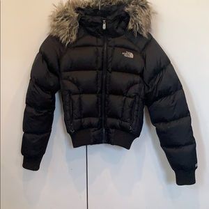 550 short NorthFace puffer jacket